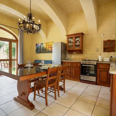 Superb Maltese Farmhouse With Private Pool Villa *