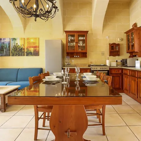 Villa Superb Maltese Farmhouse With Private Pool Victoria