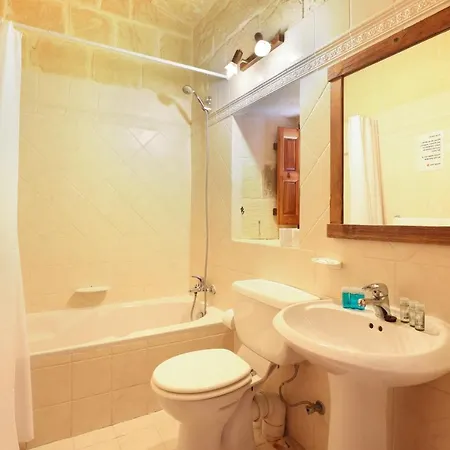 Villa Superb Maltese Farmhouse With Private Pool *