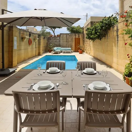 Superb Maltese Farmhouse With Private Pool * ビクトリア
