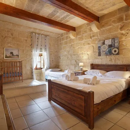Superb Maltese Farmhouse With Private Pool ヴィラ *
